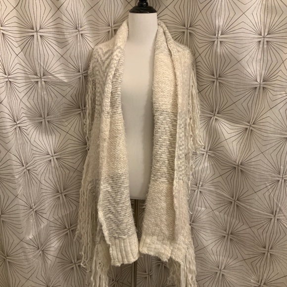 A&F Scarf/Wrap - Picture 2 of 4